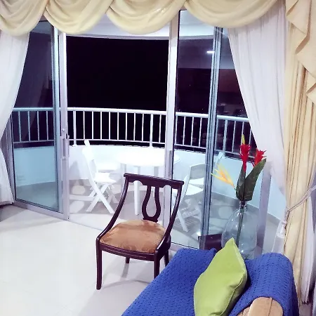 En Palmetto Apartment *